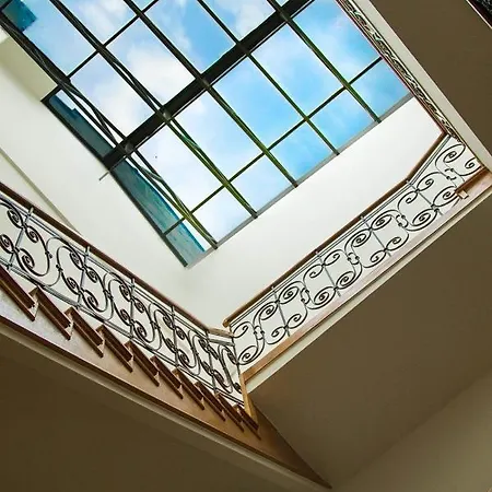 Main Square With Terrace & Air Condition Apartament *