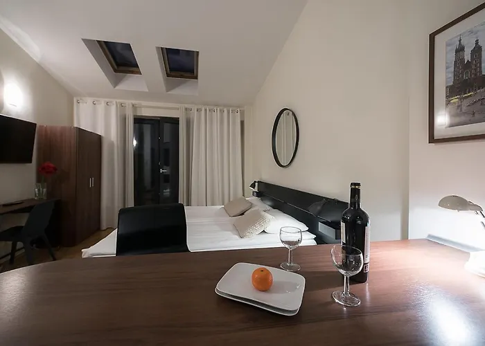 Main Square With Terrace & Air Condition *