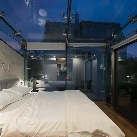 Main Square With Terrace & Air Condition Apartman