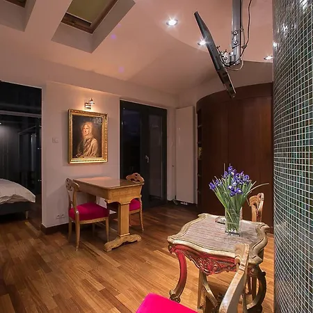 Main Square With Terrace & Air Condition Apartman