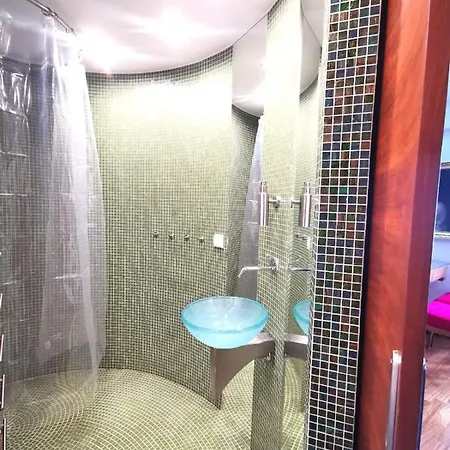 Main Square With Terrace & Air Condition Apartman