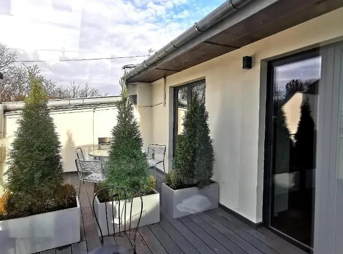 Main Square With Terrace & Air Condition *